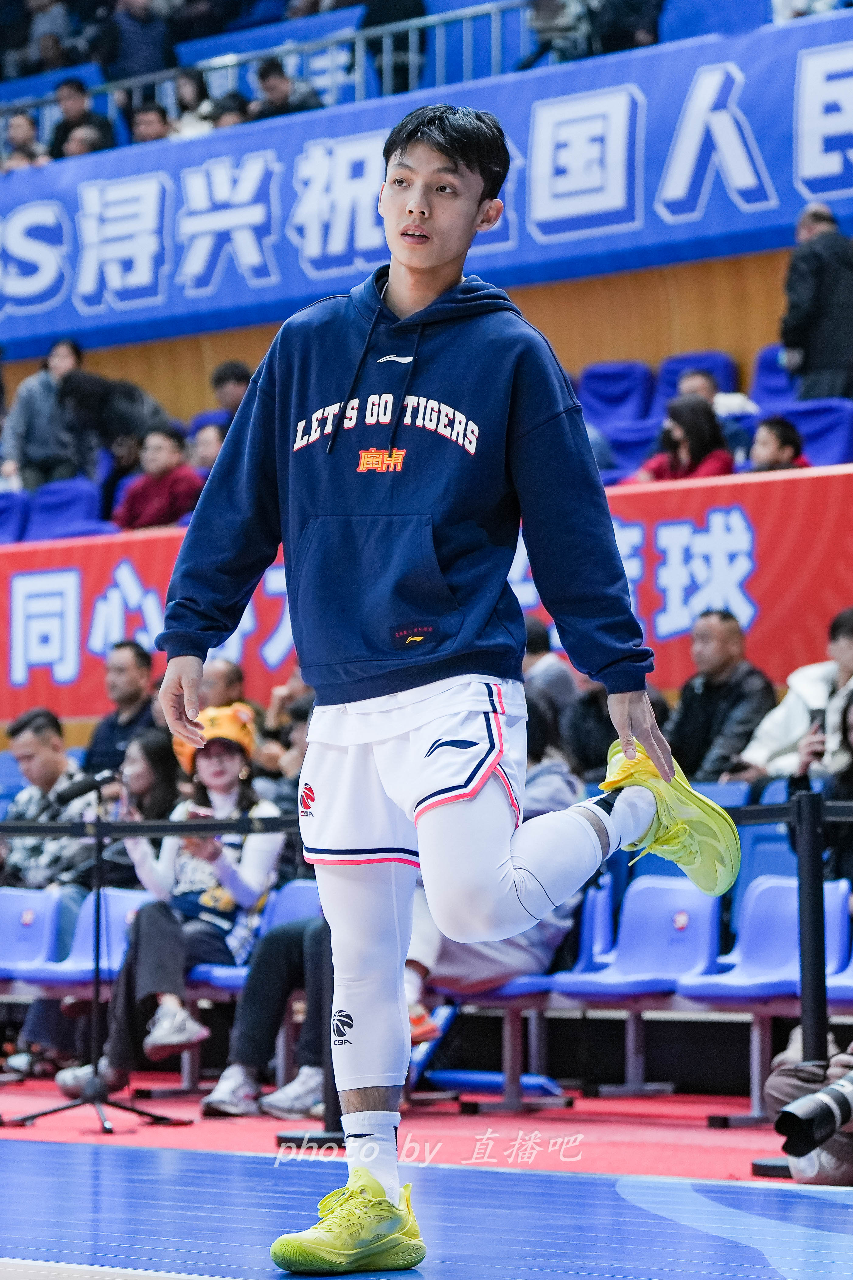  “控球中鋒”！徐杰這身體素質(zhì)有億點東西