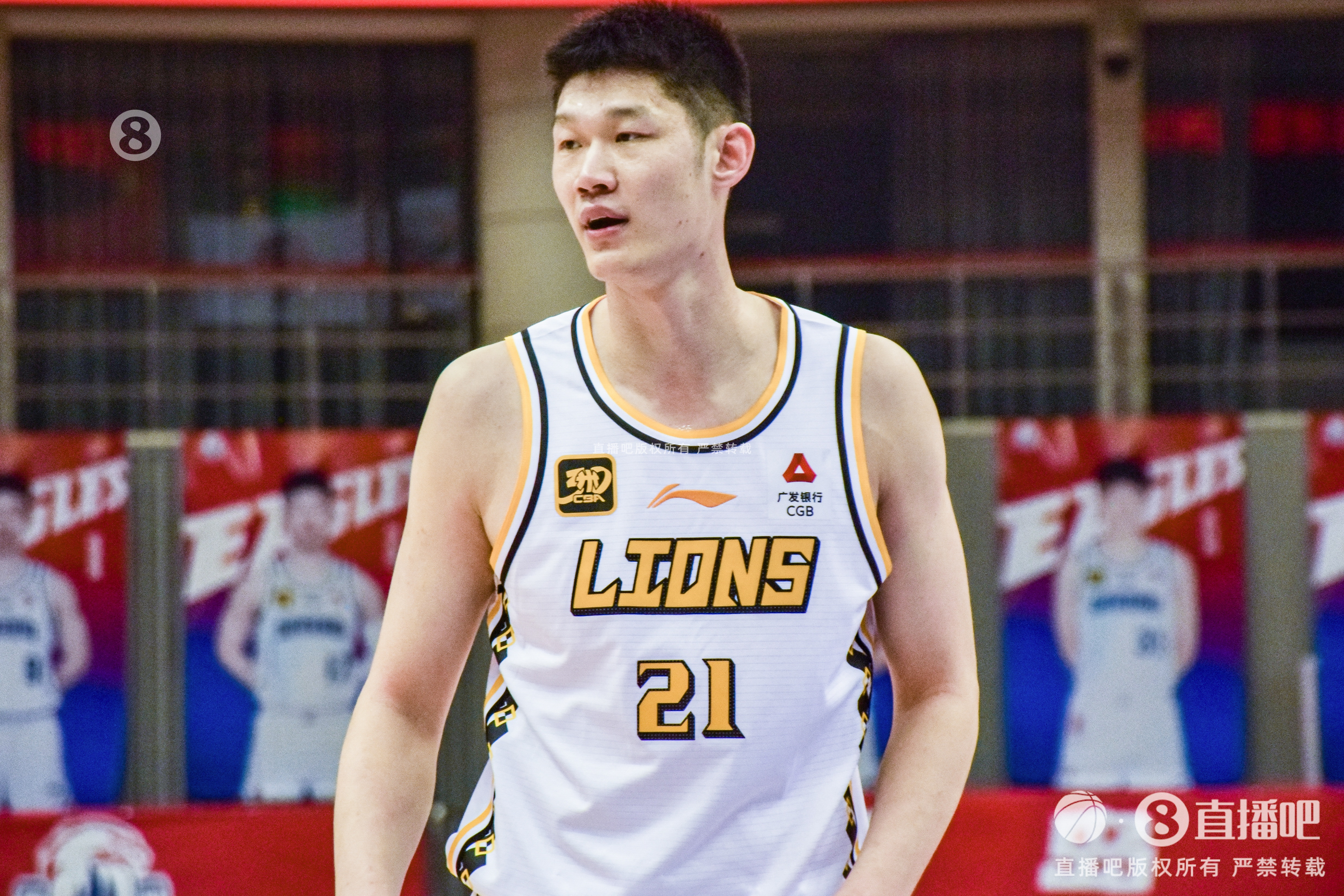  15僅中4！孔德昕：孫銘徽傷缺 胡金秋打出了生涯最低效一戰(zhàn)