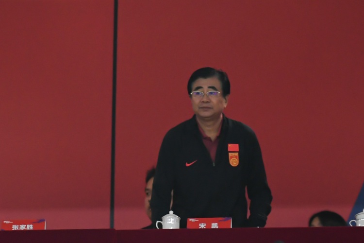  北青體育：宋凱、許基仁探班U20國青，將全程陪伴征戰(zhàn)U20亞洲杯