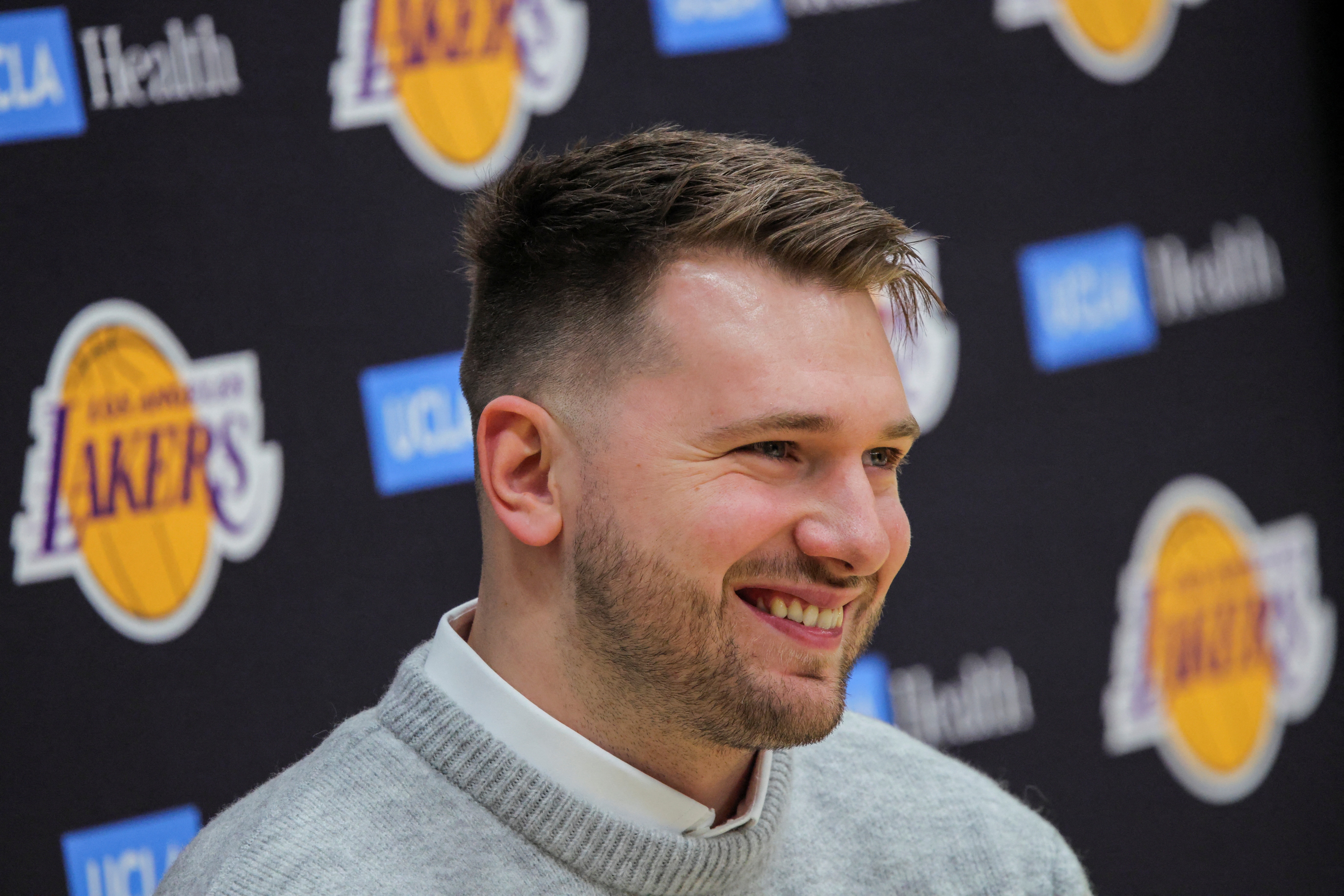 NBA大地震:東契奇交易引發(fā)的思考 球星價值與球隊未來如何抉擇?